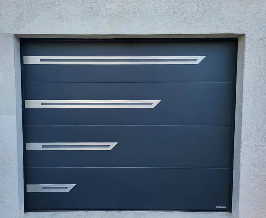 porte de garage du verre au vert